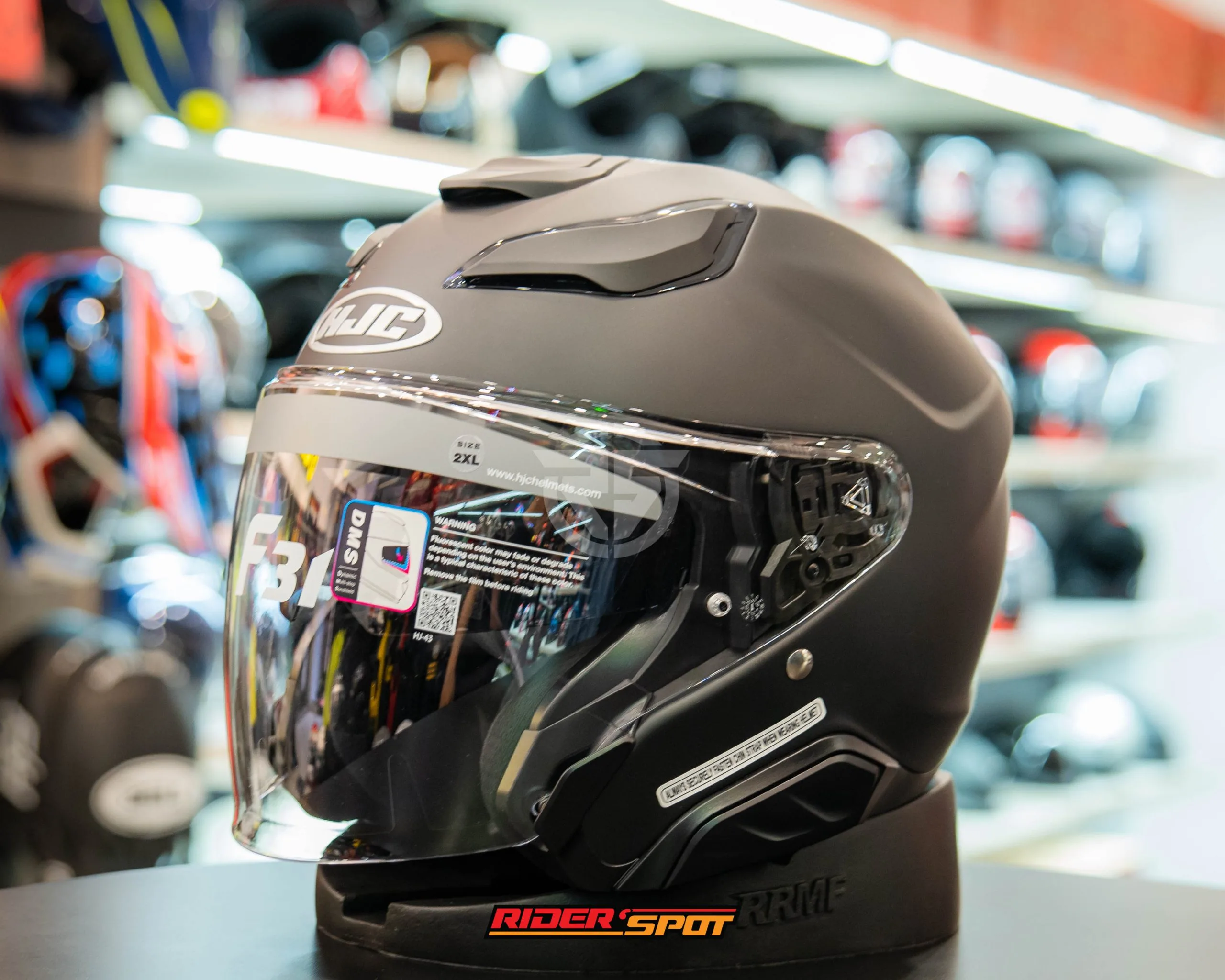 HJC F31 Semi Flat Black Helmet
