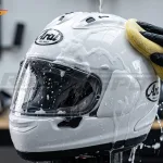 Cara Mencuci Helm